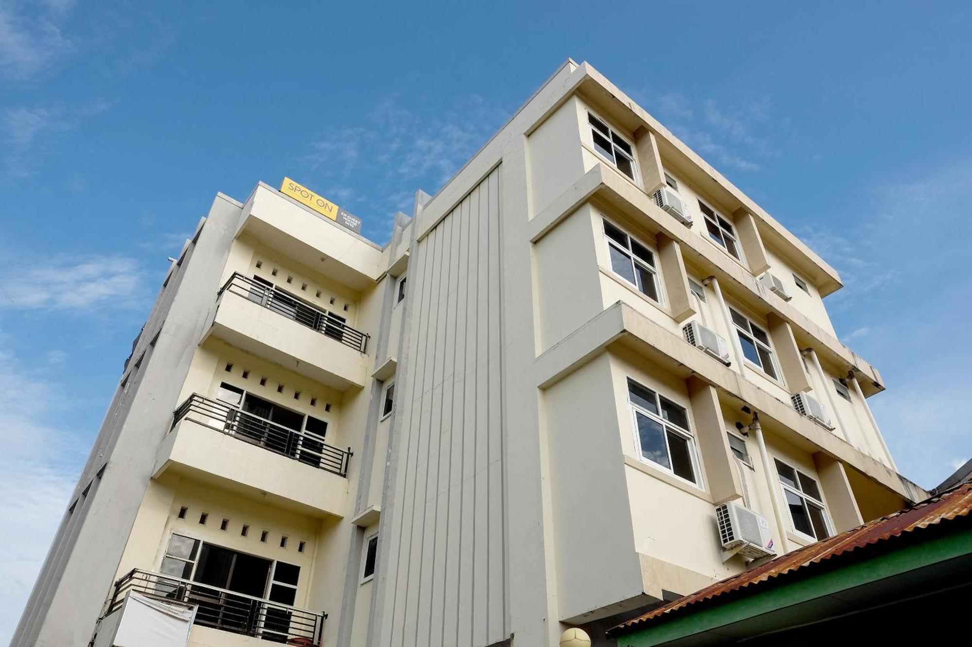 Hotel Spot On 2610 Zn Makassar